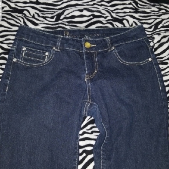 Jeans - Picture 3 of 4